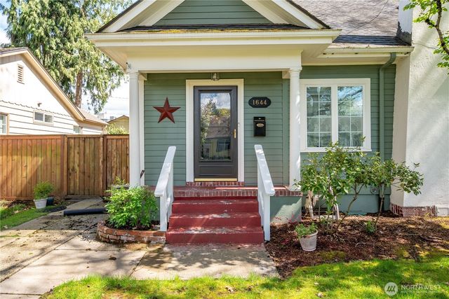 1644 22nd, Longview, WA 98632