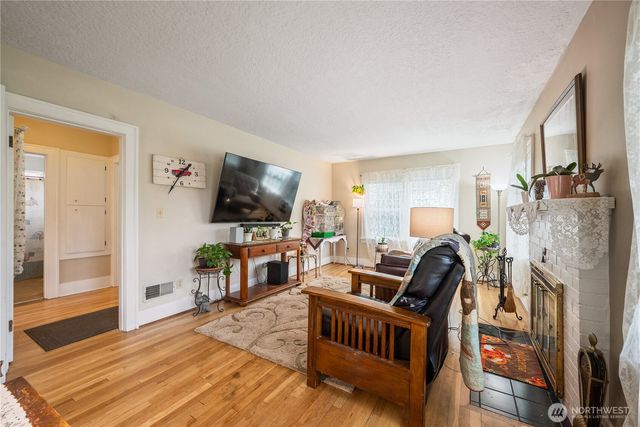 1644 22nd, Longview, WA 98632