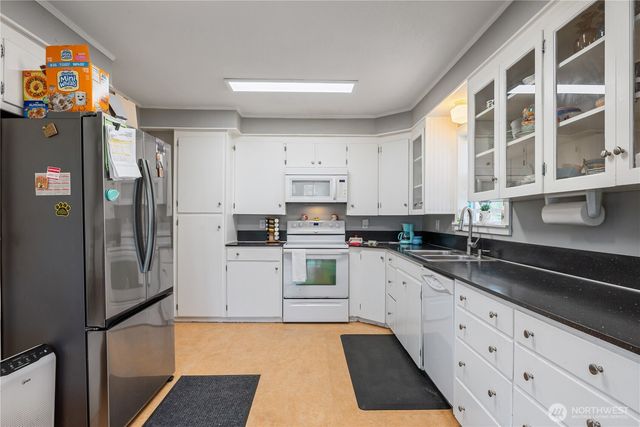 1644 22nd, Longview, WA 98632