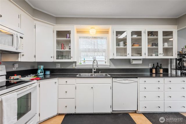 1644 22nd, Longview, WA 98632