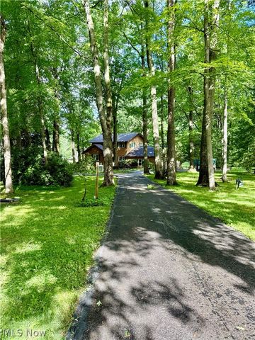 17956 Elliott Drive, Chagrin Falls, OH 44023