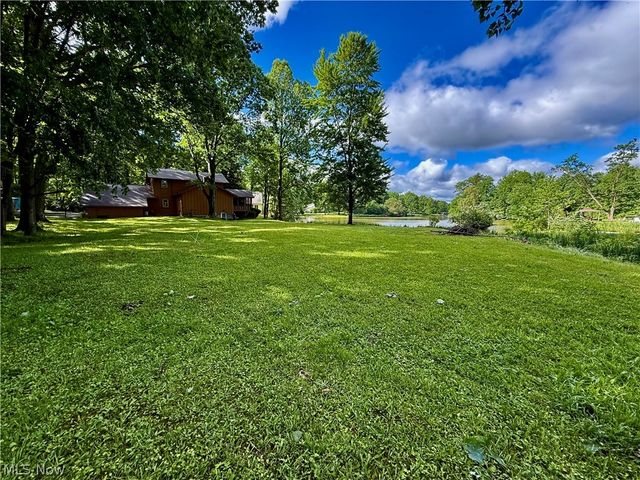 17956 Elliott Drive, Chagrin Falls, OH 44023