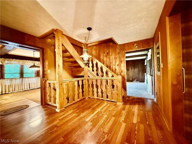 17956 Elliott Drive, Chagrin Falls, OH 44023