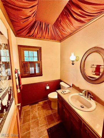 17956 Elliott Drive, Chagrin Falls, OH 44023