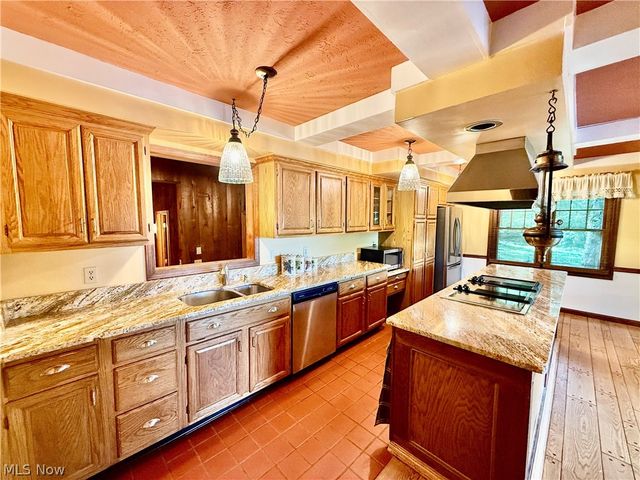 17956 Elliott Drive, Chagrin Falls, OH 44023