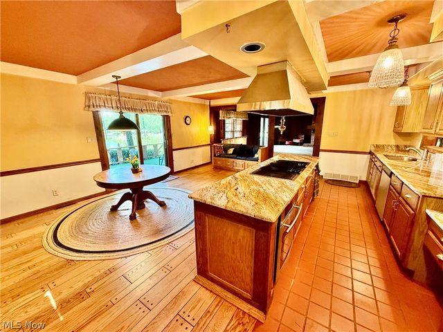 17956 Elliott Drive, Chagrin Falls, OH 44023