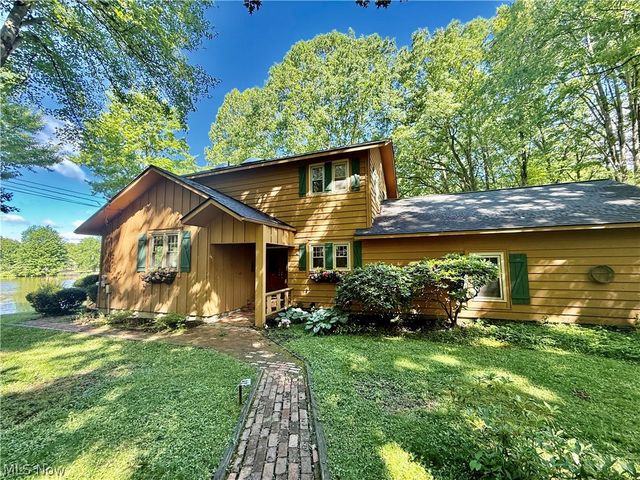 17956 Elliott Drive, Chagrin Falls, OH 44023