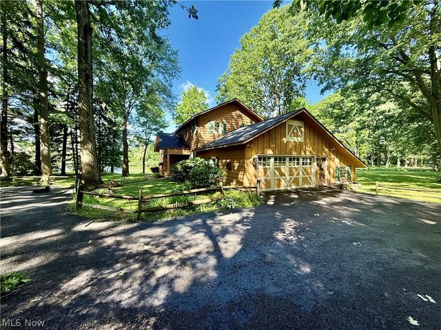 17956 Elliott Drive, Chagrin Falls, OH 44023