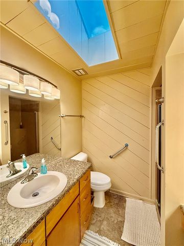17956 Elliott Drive, Chagrin Falls, OH 44023