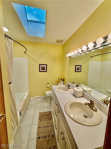 17956 Elliott Drive, Chagrin Falls, OH 44023