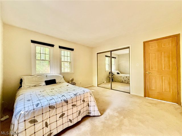 17956 Elliott Drive, Chagrin Falls, OH 44023