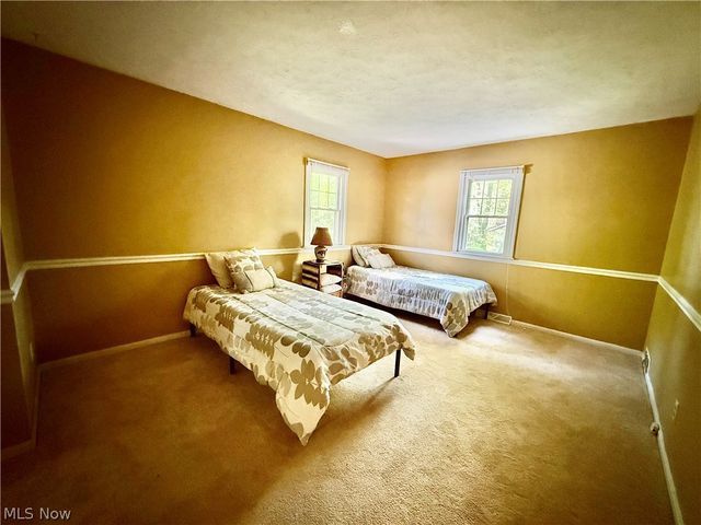 17956 Elliott Drive, Chagrin Falls, OH 44023