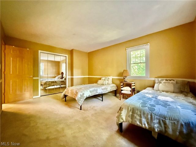 17956 Elliott Drive, Chagrin Falls, OH 44023