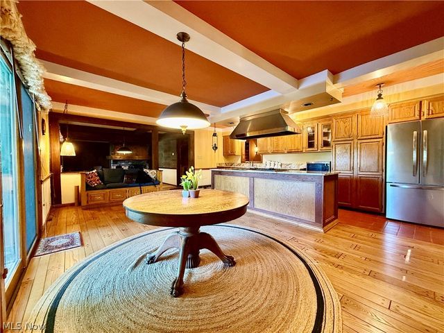 17956 Elliott Drive, Chagrin Falls, OH 44023