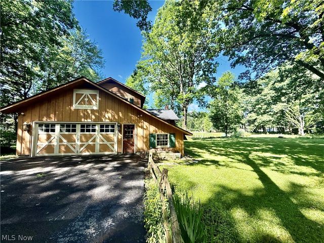 17956 Elliott Drive, Chagrin Falls, OH 44023