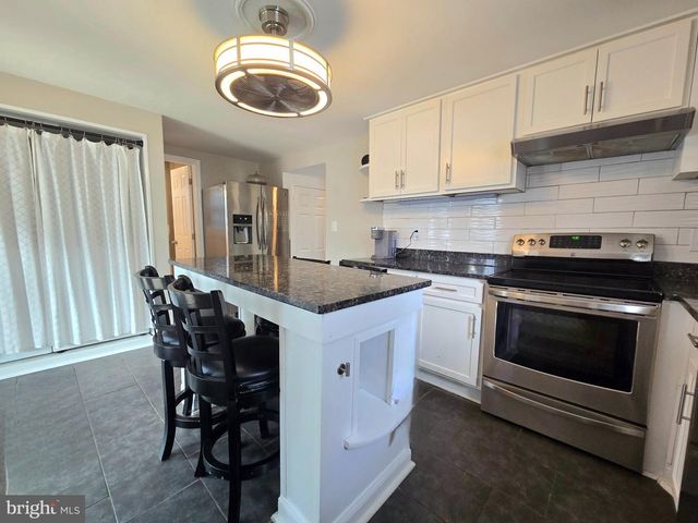 8206 W END DR W, Orchard Beach, MD 21226