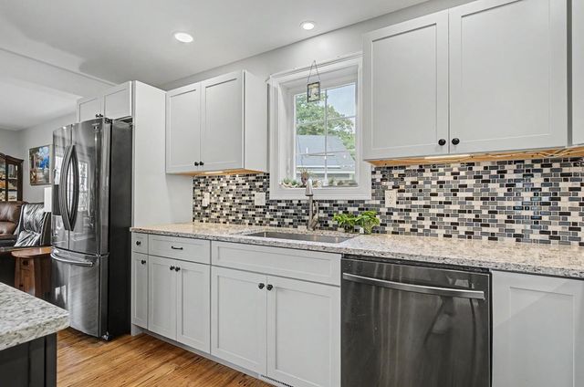 20 Beaumont Drive, Dover, NH 03820