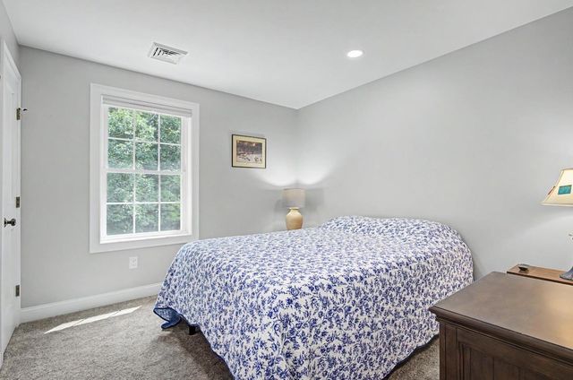 20 Beaumont Drive, Dover, NH 03820