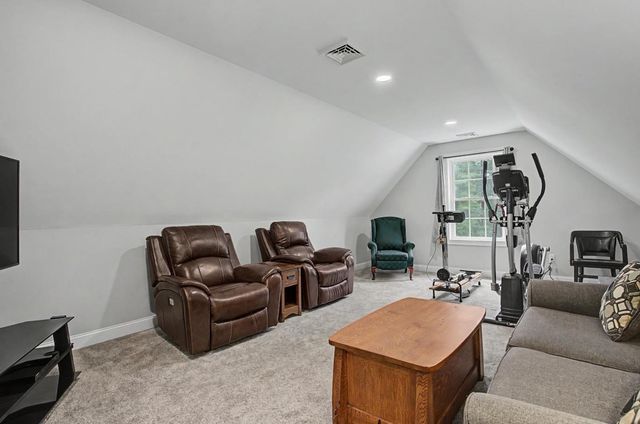 20 Beaumont Drive, Dover, NH 03820
