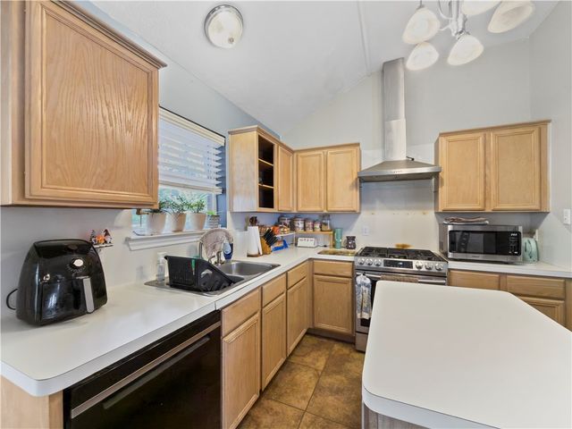 1702 Beaver Pond Court, Bryan, TX 77807