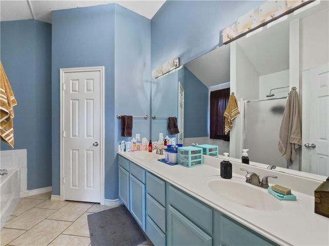 1702 Beaver Pond Court, Bryan, TX 77807