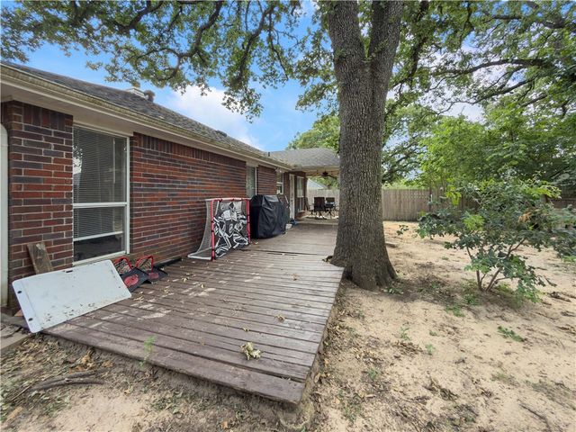 1702 Beaver Pond Court, Bryan, TX 77807