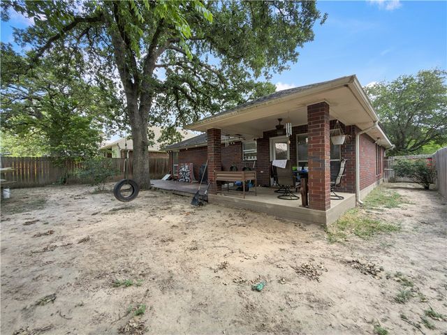 1702 Beaver Pond Court, Bryan, TX 77807