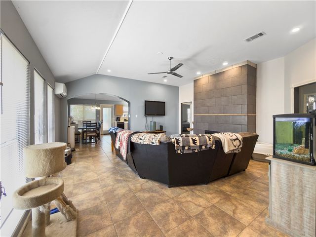 1702 Beaver Pond Court, Bryan, TX 77807
