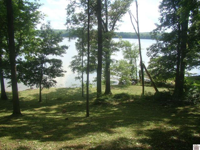 393 Lake Vista Drive, Cadiz, KY 42211