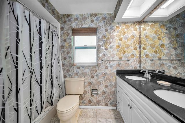 760 VILLAGE WAY, Palm Harbor, FL 34683