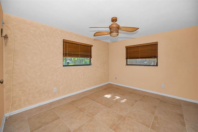 760 VILLAGE WAY, Palm Harbor, FL 34683