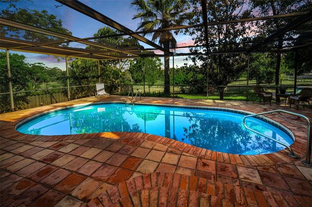 760 VILLAGE WAY, Palm Harbor, FL 34683