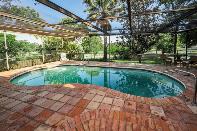 760 VILLAGE WAY, Palm Harbor, FL 34683