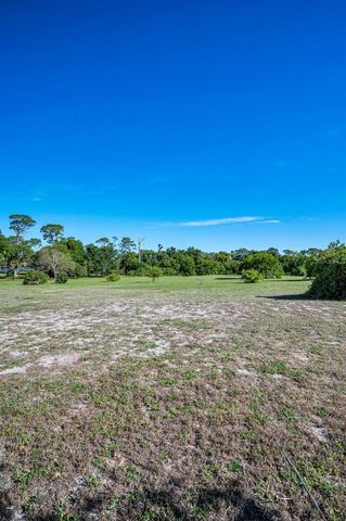 760 VILLAGE WAY, Palm Harbor, FL 34683