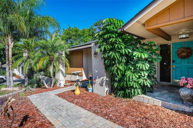 760 VILLAGE WAY, Palm Harbor, FL 34683