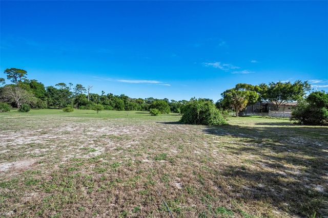 760 VILLAGE WAY, Palm Harbor, FL 34683