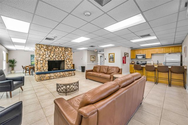 760 VILLAGE WAY, Palm Harbor, FL 34683