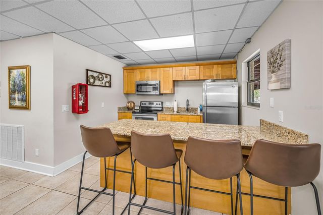 760 VILLAGE WAY, Palm Harbor, FL 34683