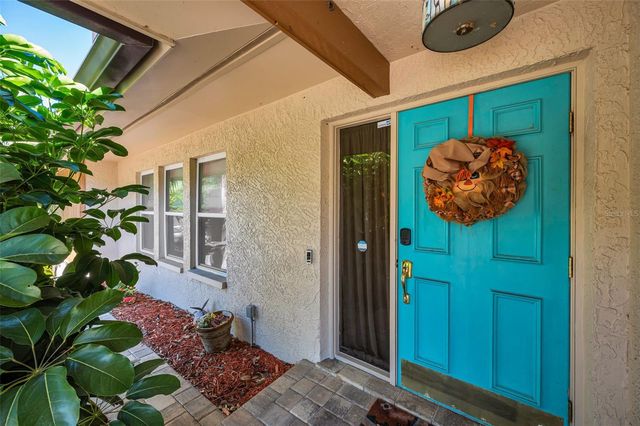 760 VILLAGE WAY, Palm Harbor, FL 34683