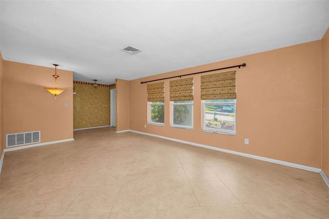 760 VILLAGE WAY, Palm Harbor, FL 34683