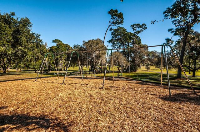 760 VILLAGE WAY, Palm Harbor, FL 34683