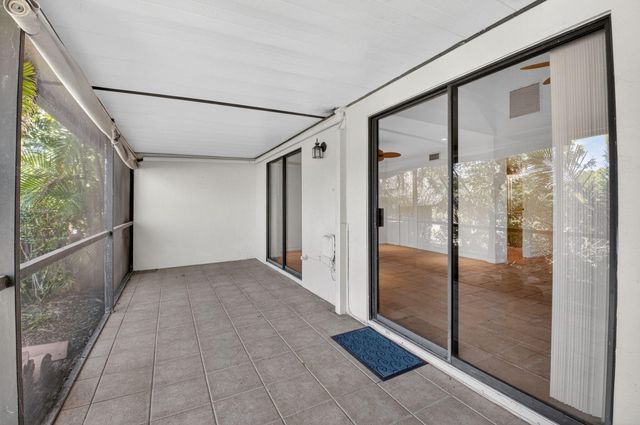 10253 Riverbend Terrace, Boca Raton, FL 33498