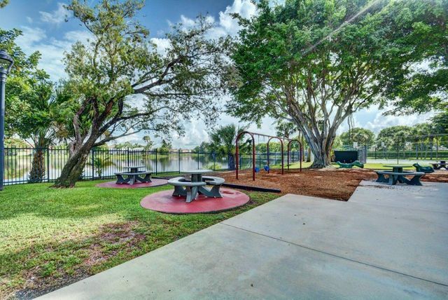 10253 Riverbend Terrace, Boca Raton, FL 33498