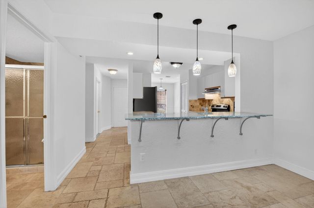 10253 Riverbend Terrace, Boca Raton, FL 33498