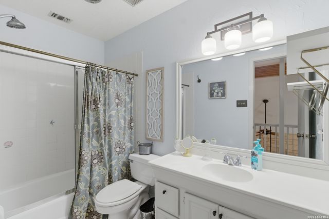 1275 LACEY DR, Bandera, TX 78003