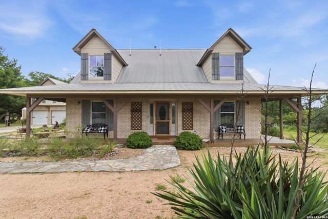 1275 LACEY DR, Bandera, TX 78003