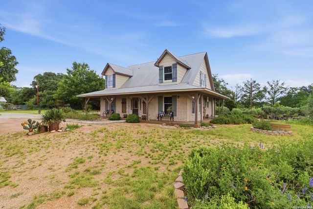 1275 LACEY DR, Bandera, TX 78003