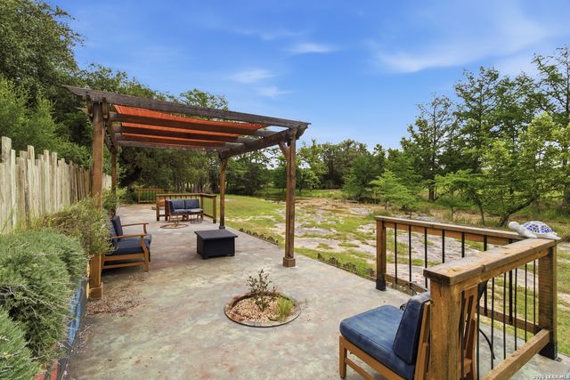 1275 LACEY DR, Bandera, TX 78003