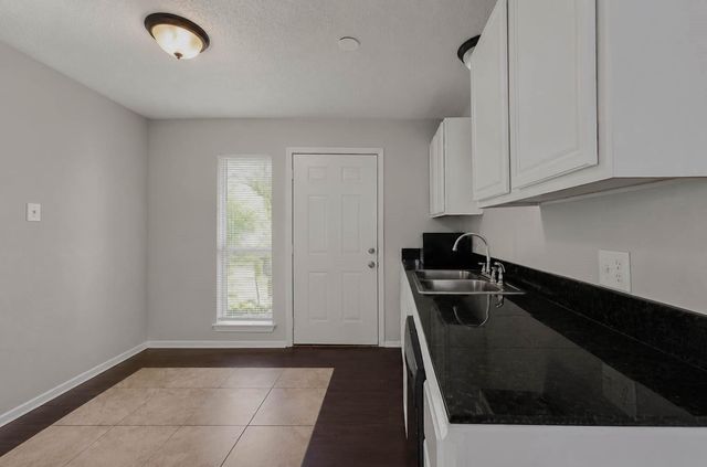 7217 Parker Road, Houston, TX 77016