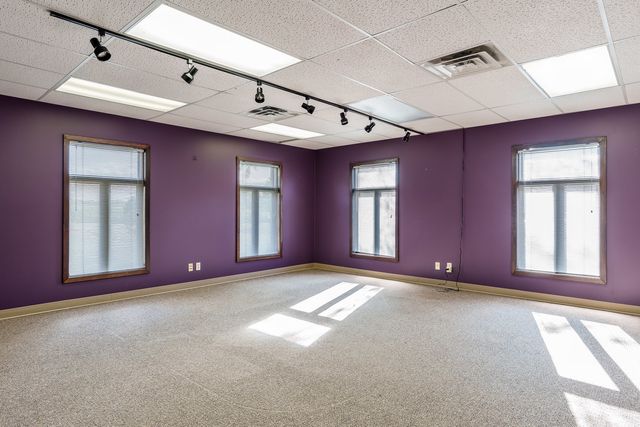 6048-6050 Broadcast Parkway, Loves Park, IL 61111